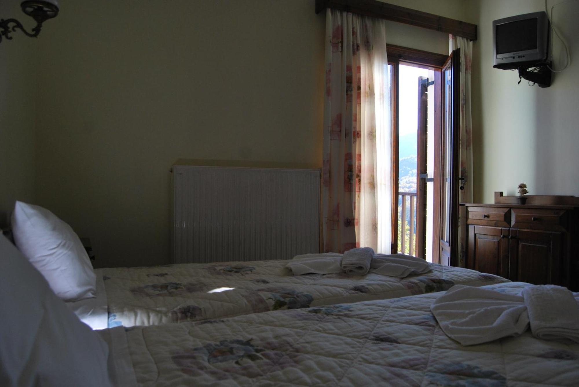 Rizoma Guesthouse Mikrón Khoríon Esterno foto