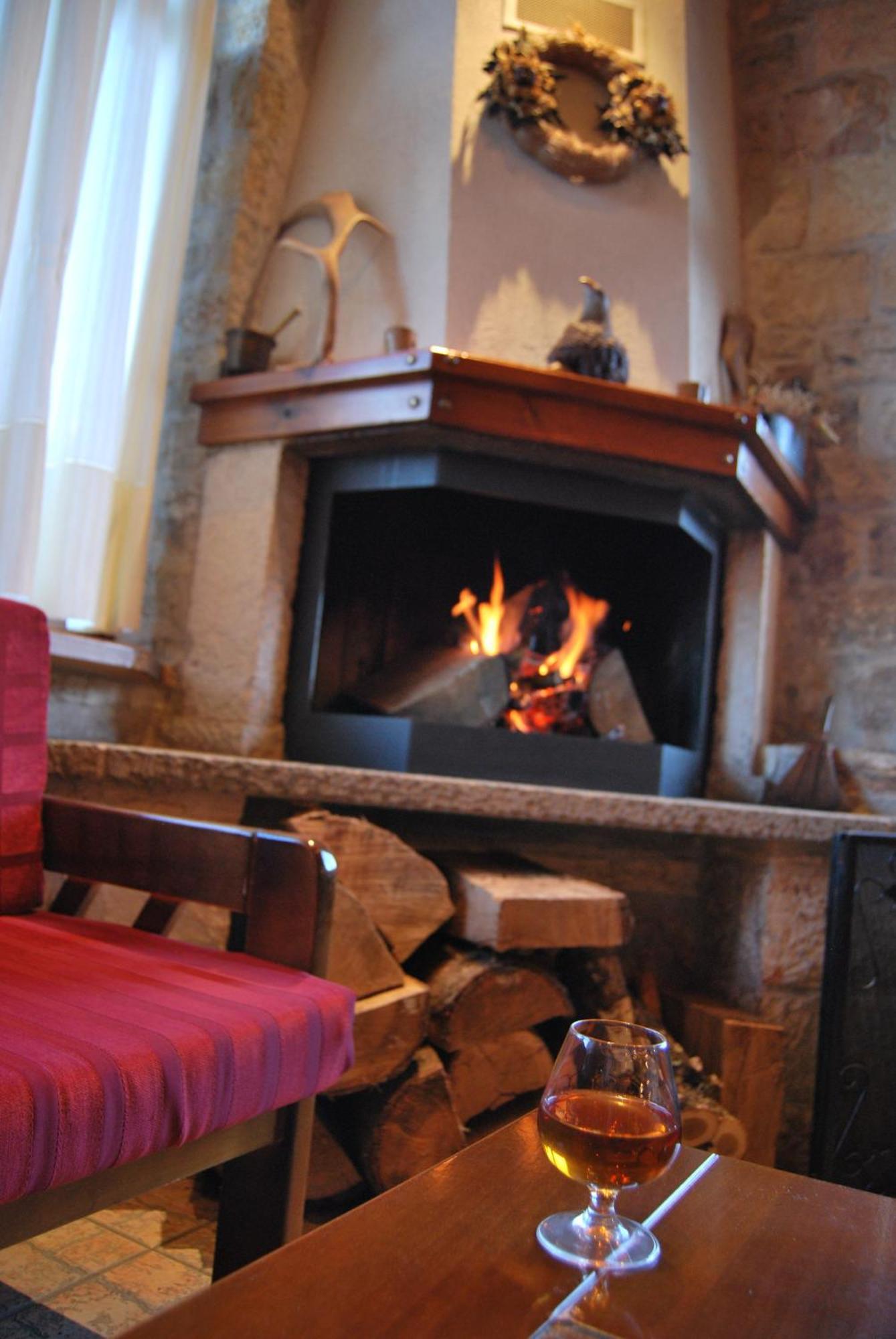 Rizoma Guesthouse Mikrón Khoríon Esterno foto